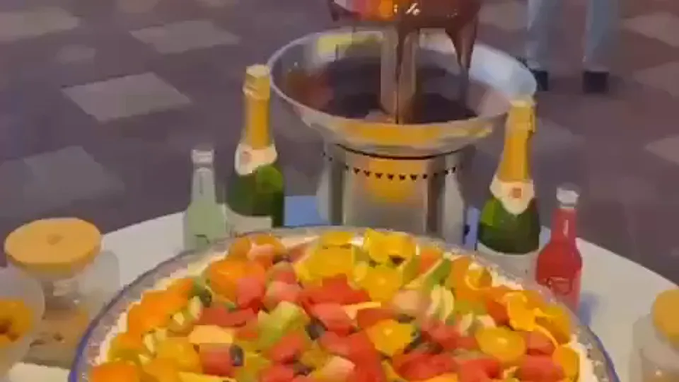 Live 5-Star BBQ Buffet Feast