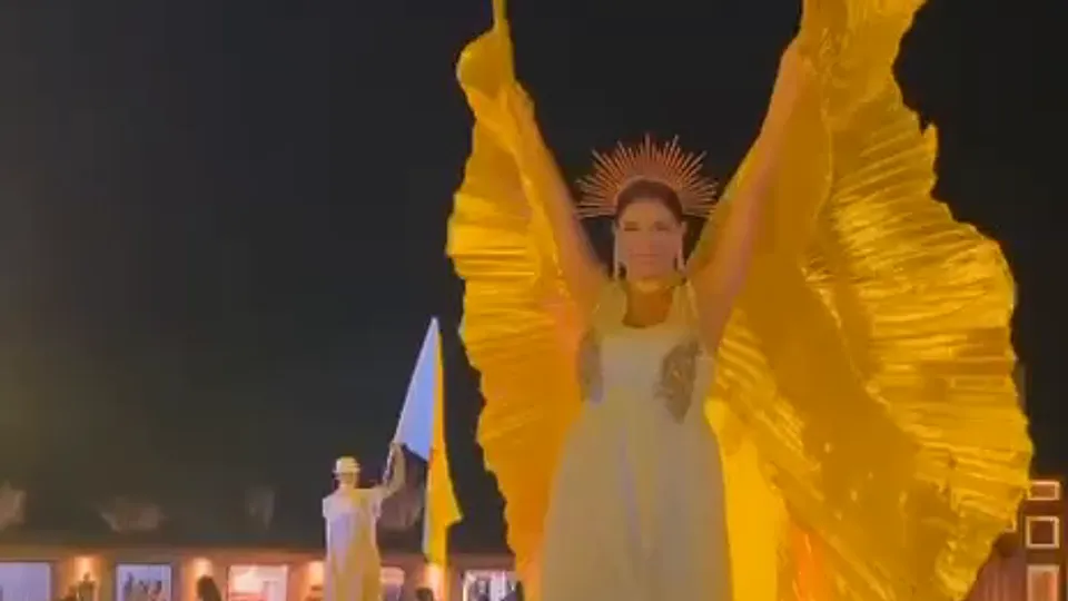 Tanoura Show & Fire Stunt Performance